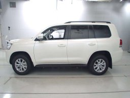 Toyota Land Cruiser AX 4WD picture