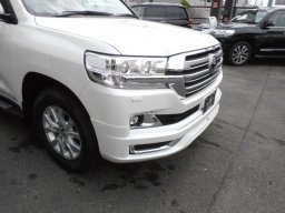 Toyota Land Cruiser AX picture