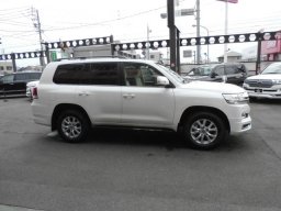 Toyota Land Cruiser AX picture