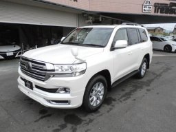 Toyota Land Cruiser AX picture