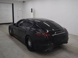 Porsche Panamera S picture