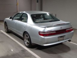 Toyota Chaser Tourer -V picture