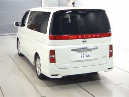 Nissan Elgrand Highway Star - 4WD picture