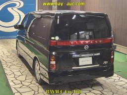 Nissan Elgrand Highway Star picture