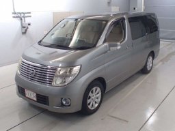 Nissan Elgrand V 4WD picture