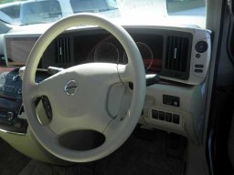 Nissan Elgrand V 4WD picture