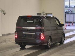 Nissan Elgrand Rider picture