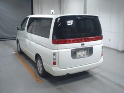Nissan Elgrand V 5D picture