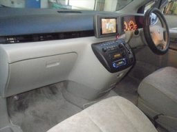 Nissan Elgrand V 5D picture