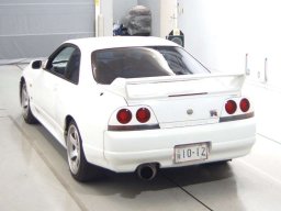 Nissan SKYLINE GT-R V SPEC picture