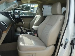 Toyota LAND CRUISER PRADO TX picture