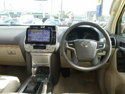 Toyota LAND CRUISER PRADO TX picture