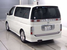 Nissan Elgrand Rider picture