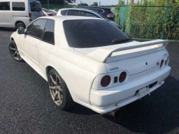 Nissan SKYLINE GT-R V SPECIFICATIONS 2 picture