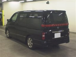 Nissan Elgrand HIGHWAY STAR 5D picture