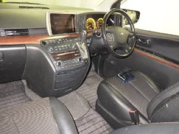 Nissan Elgrand HIGHWAY STAR 5D picture