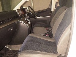 Nissan Elgrand Rider -S picture