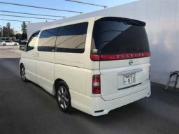 Nissan Elgrand Highway Star picture