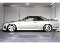 Nissan SKYLINE 25GT TURBO picture