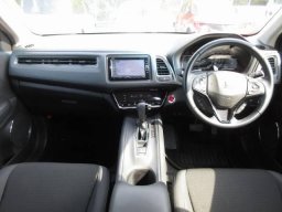 Honda VEZEL X HONDA SENSING ONE OWNER picture