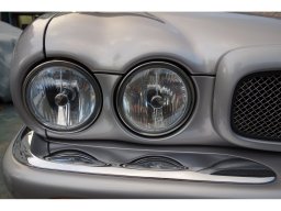 Jaguar Dimensions XJR 4.0 SUPERCHARGED V8 SEDAN picture