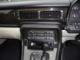 Jaguar Dimensions XJR 4.0 SUPERCHARGED picture