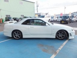 Nissan SKYLINE 25GT TURBO picture
