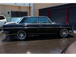 Mercedes-Benz S Class 280S picture