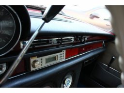 Mercedes-Benz S Class 280S picture