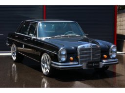 Mercedes-Benz S Class 280S picture