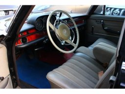 Mercedes-Benz S Class 280S picture