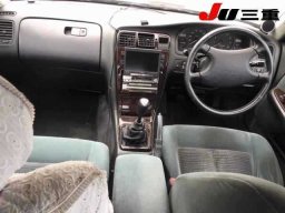 Toyota Mark II Tourer -V Turbo picture