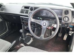 Toyota Sprinter AE86 GT 5 SPEED picture