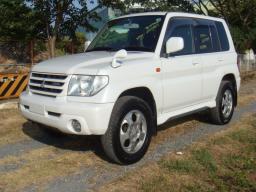 Mitsubishi Pajero IO Pearl Package 4WD