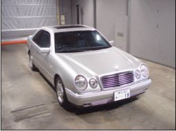 Mercedes-Benz E320 