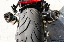 Kawasaki Bike Z1000 picture