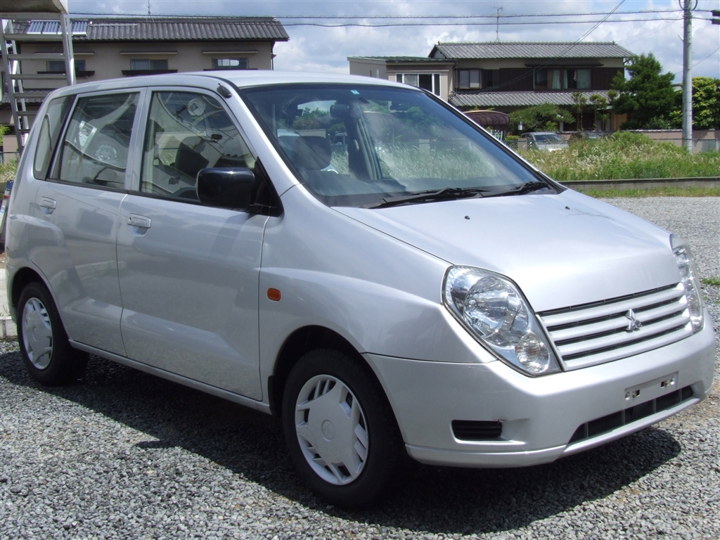 Mitsubishi Mirage Dingo X, 2000, used for sale