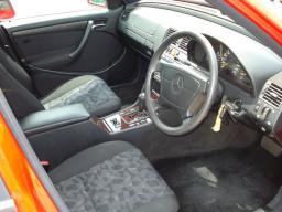 Mercedes-Benz C200 C-CLASS picture