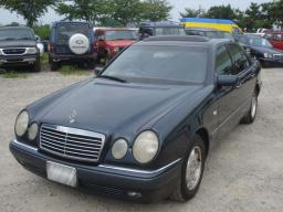 Mercedes-Benz E320