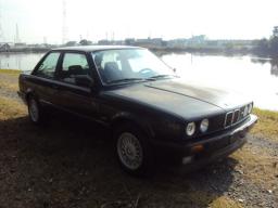 BMW 320i 