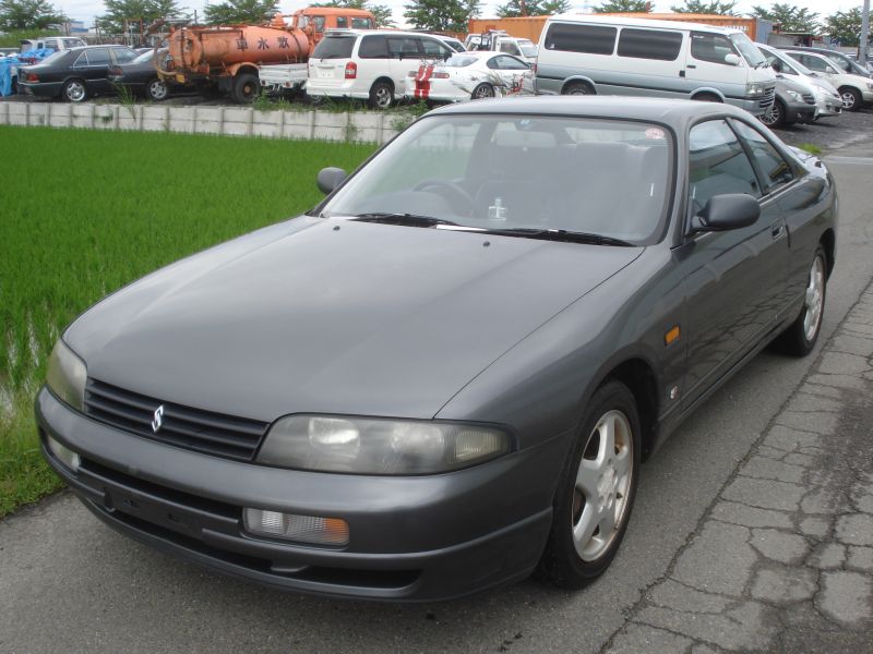 Nissan SKYLINE COUPE