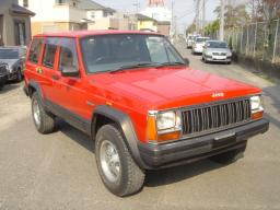 Chrysler Cherokee 