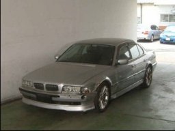 BMW 740i 