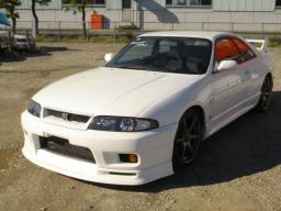 Nissan SKYLINE GTR
