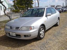 Nissan Primera Camino