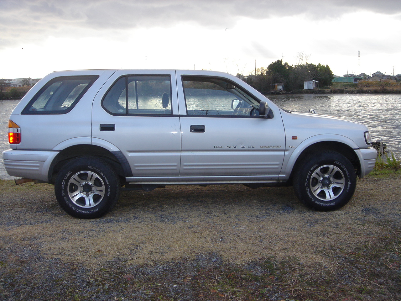 Isuzu WIZARD 4WD DIESEL, 2000, used for sale
