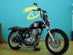 Yamaha SR400  picture