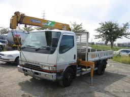 Mitsubishi Canter 3.5t With crane 4 steps