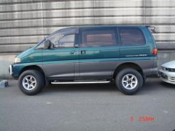Mitsubishi DELICA SPACE GEAR EXCEED 1
