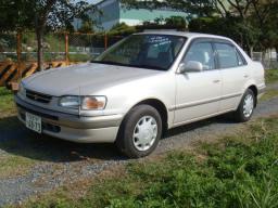 Toyota Corolla SE SALOON